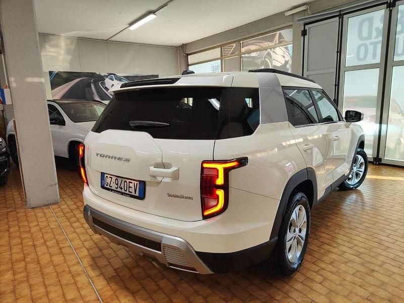 Usata Ssangyong (KGM) Torres 163 CV (119 kW) 2025 Bianco SUV