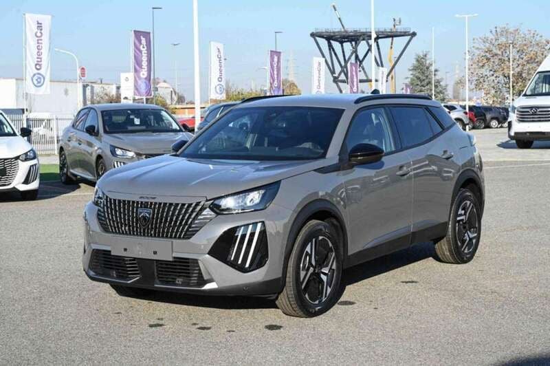 Grigio Nuova 2025 Peugeot 2008 Allure SUV | 23.900 € (Cara) - Immagine 1/4