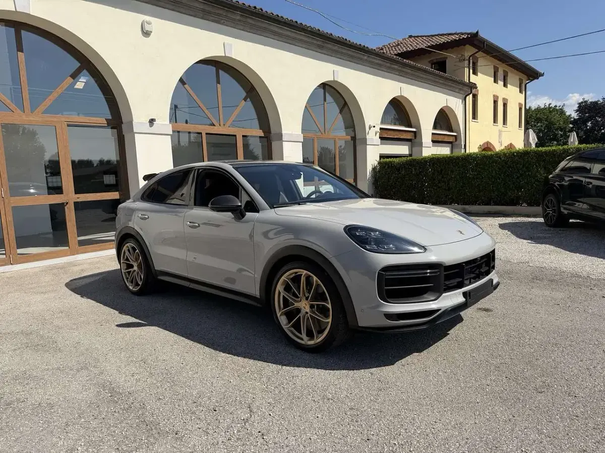 Usata Porsche Cayenne Turbo GT 640 CV (470 kW) 2022 Grigio SUV