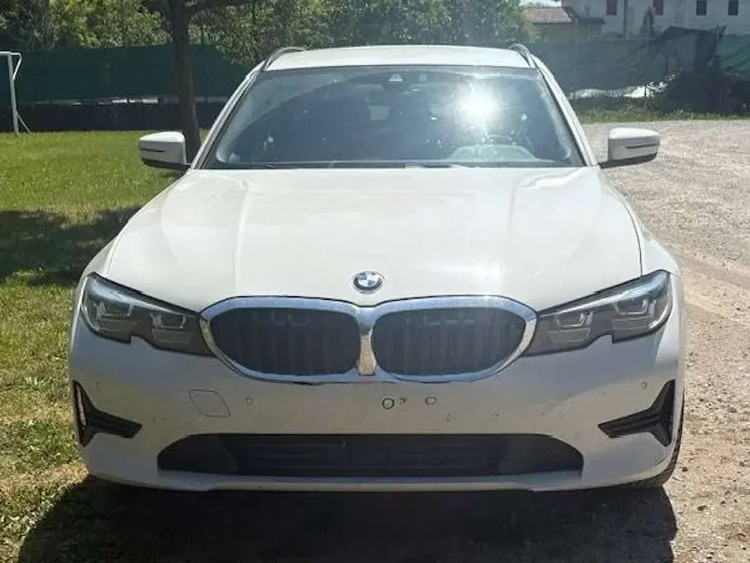 Usata BMW 320 Advantage 190 CV (139 kW) 2021 Bianco Station wagon