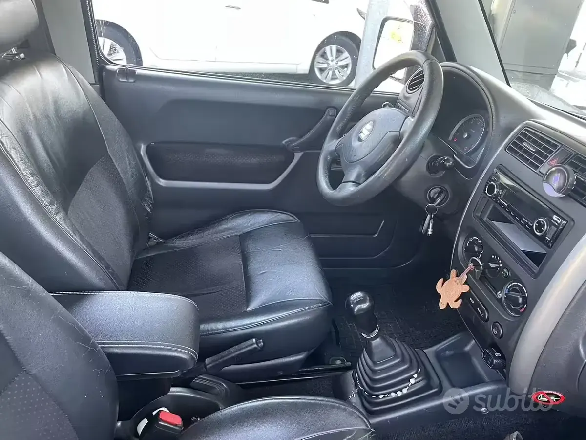 Usata Suzuki Jimny 86 CV (63 kW) 2006 SUV