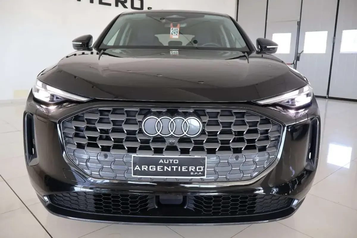 Usata Audi Q5 Advanced 204 CV (150 kW) 2025 Nero mito met SUV