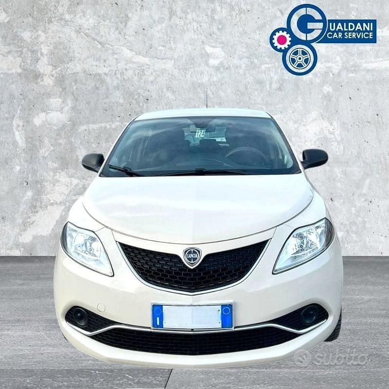 Usata Lancia Ypsilon Gold 69 CV (50 kW) 2016 Other Utilitaria
