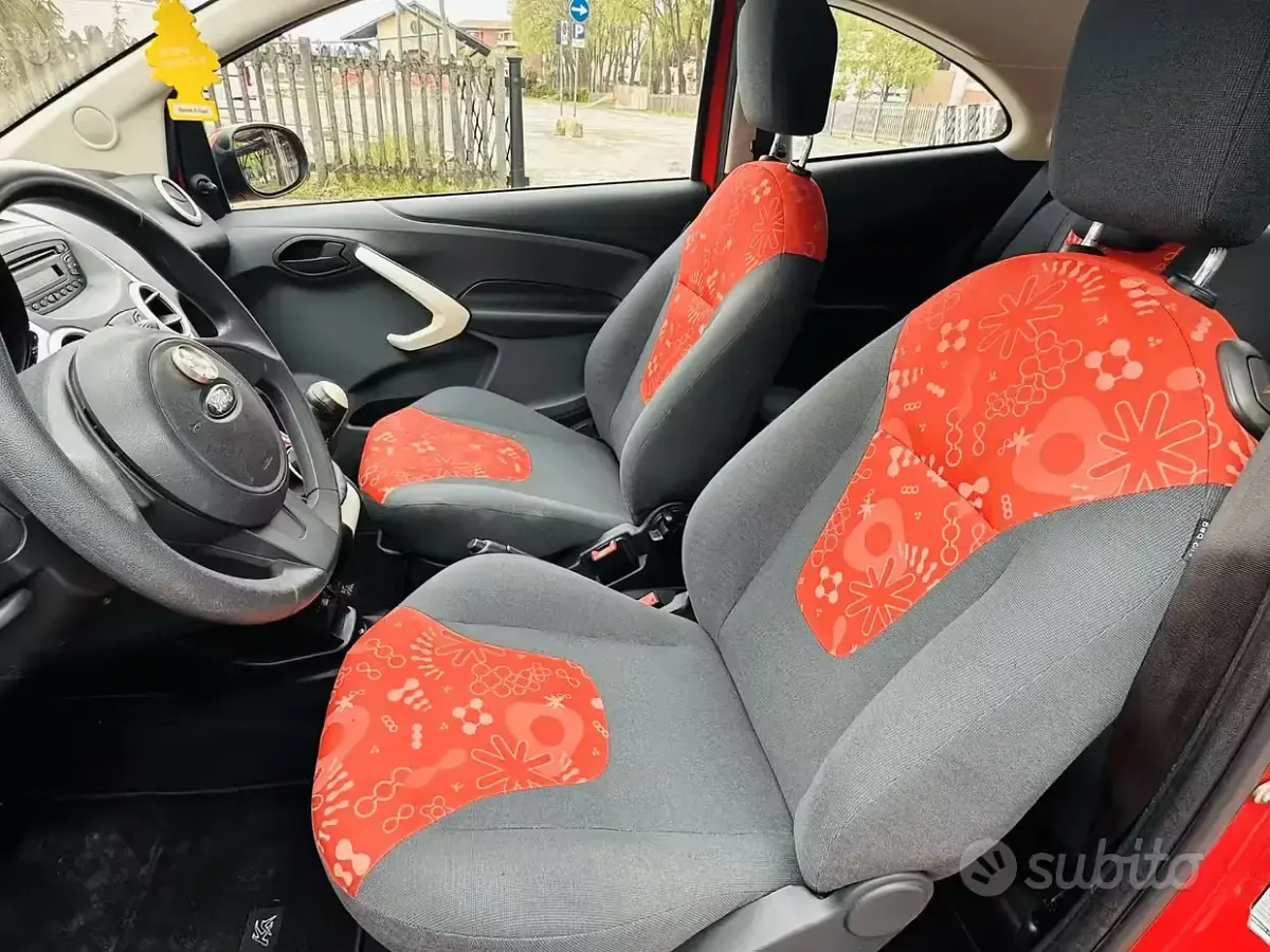 Usata Ford Ka 69 CV (50 kW) 2016 Rosso Berlina