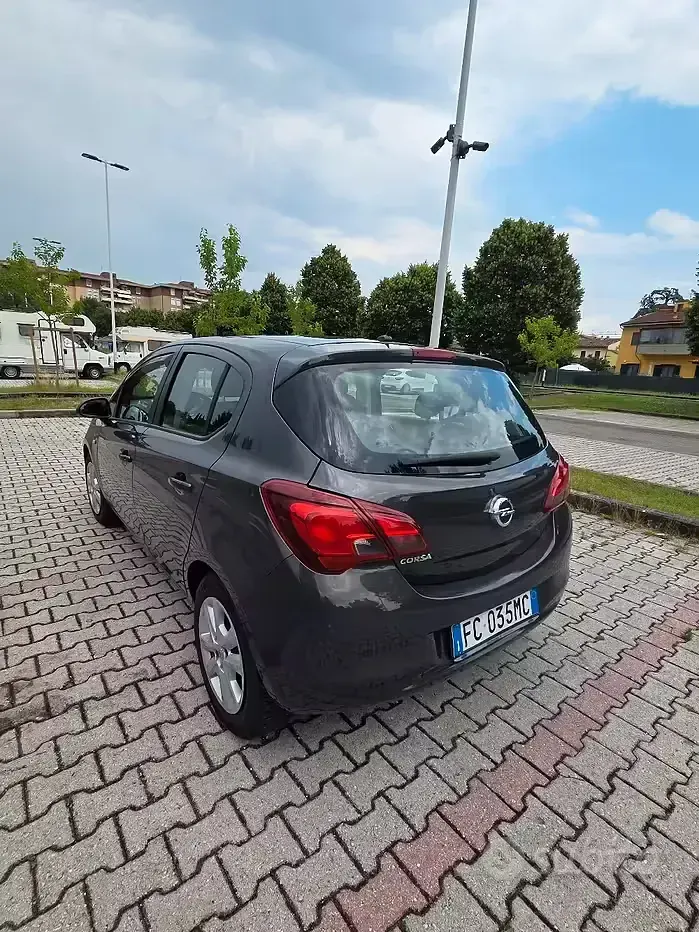 Usata Opel Corsa 90 CV (66 kW) 2016 Grigio Utilitaria