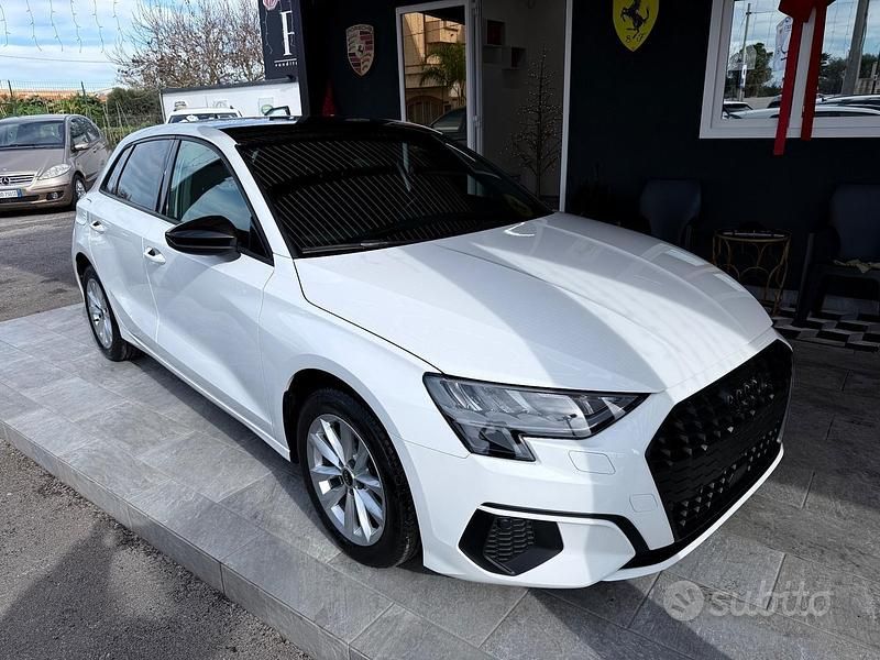 Bianco Usata 2022 Audi A3 Advanced Tre volumi | 24.890 € (Cara) - Immagine 1/4