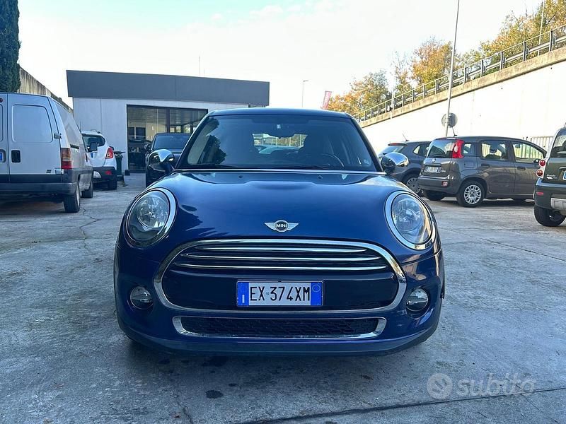 Usata Mini Cooper D Business 116 CV (85 kW) 2014 Blu Utilitaria