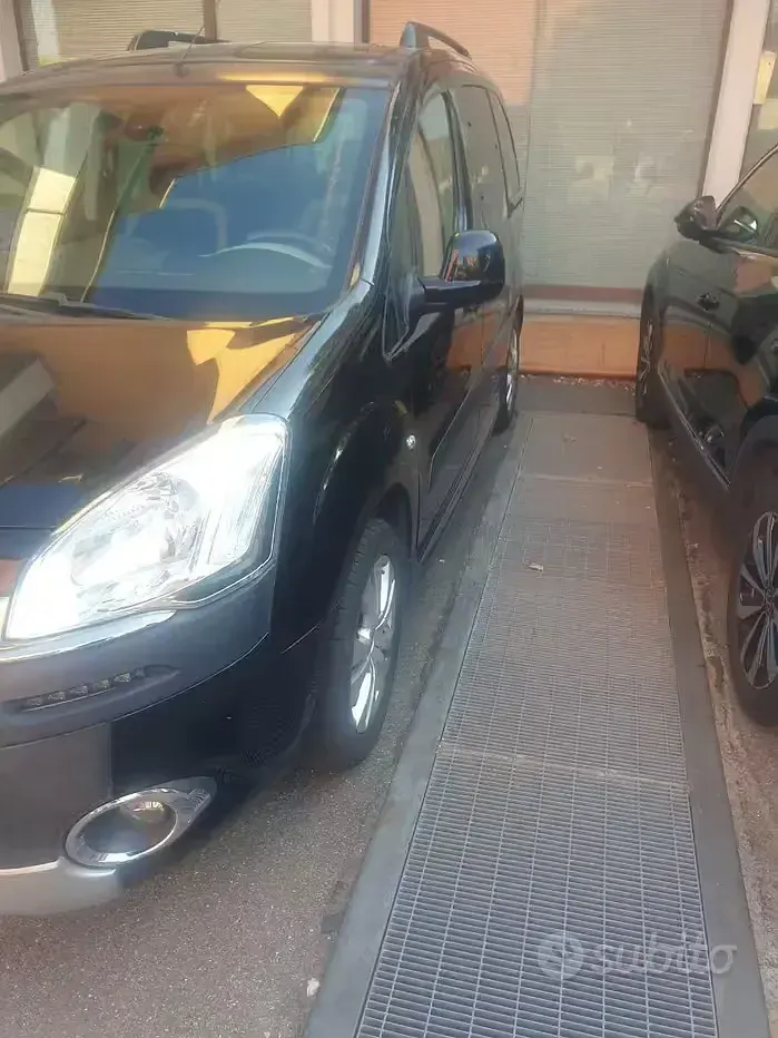 Usata Citroën Berlingo XTR 111 CV (81 kW) 2015 Nero Monovolume