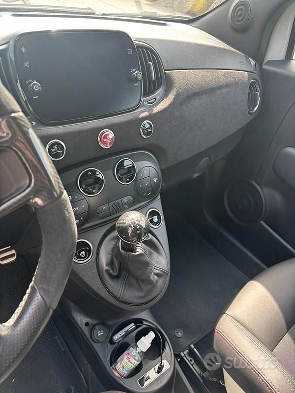 Usata Abarth 695 Esseesse 180 CV (132 kW) 2022 Utilitaria