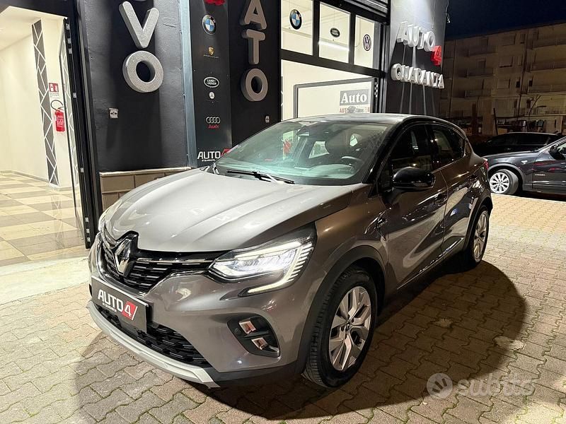 Usata Renault Captur Intens 115 CV (84 kW) 2020 Grigio SUV