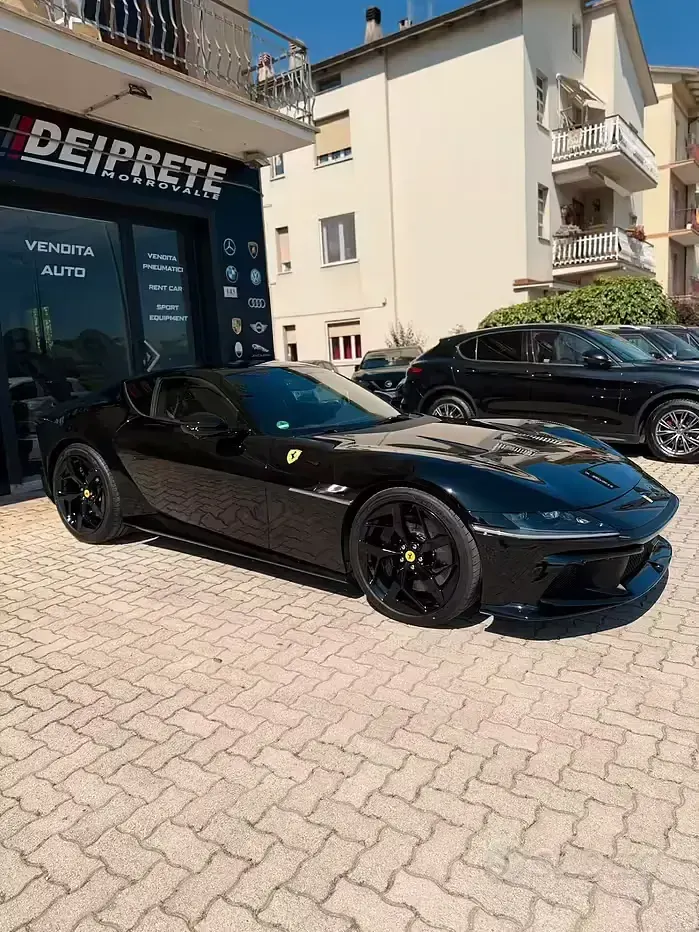 Usata Ferrari 12 Cilindri 825 CV (606 kW) 2024 Nero Coupé