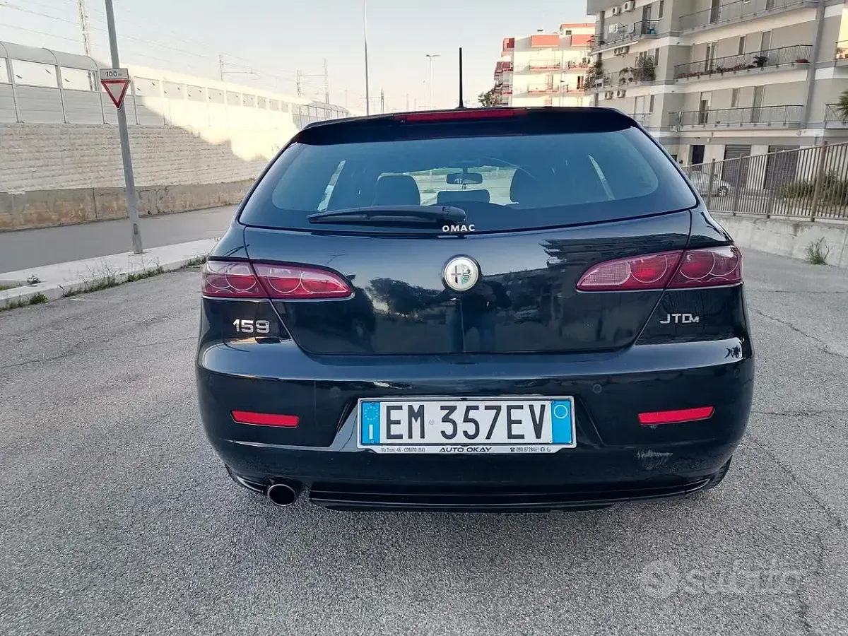 Usata Alfa Romeo 159 Distinctive 136 CV (100 kW) 2012 Nero Station wagon