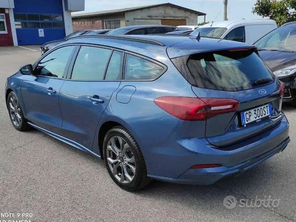 Usata Ford Focus ST-Line 125 CV (91 kW) 2023 Blu Station wagon