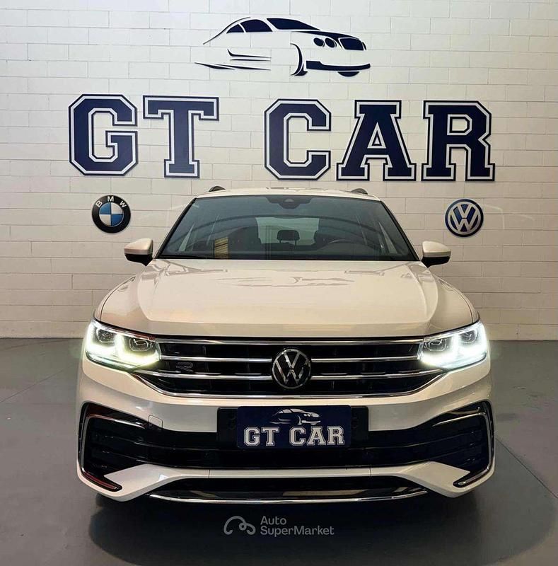 Usata VW Tiguan R-line 150 CV (110 kW) 2024 Bianco SUV