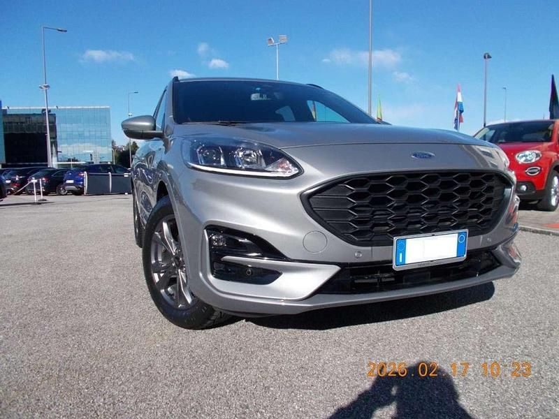 Usata Ford Kuga ST-Line 120 CV (88 kW) 2022 Grigio medio SUV