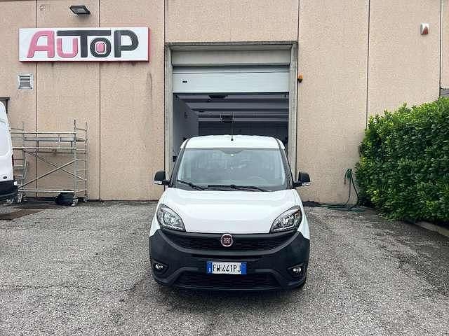 Usata Fiat Doblò 95 CV (69 kW) 2019 Bianco Monovolume