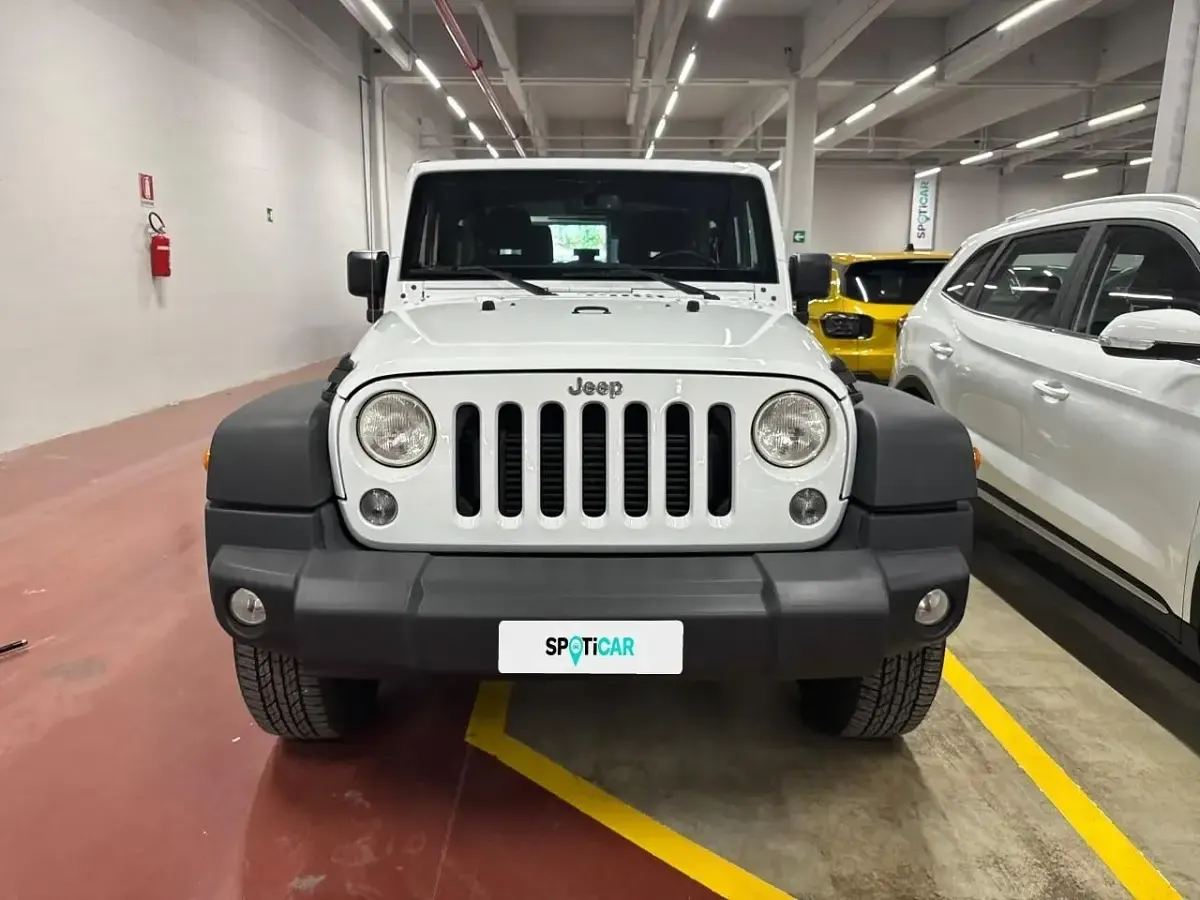 Usata Jeep Wrangler Sport 200 CV (147 kW) 2017 Bianco SUV