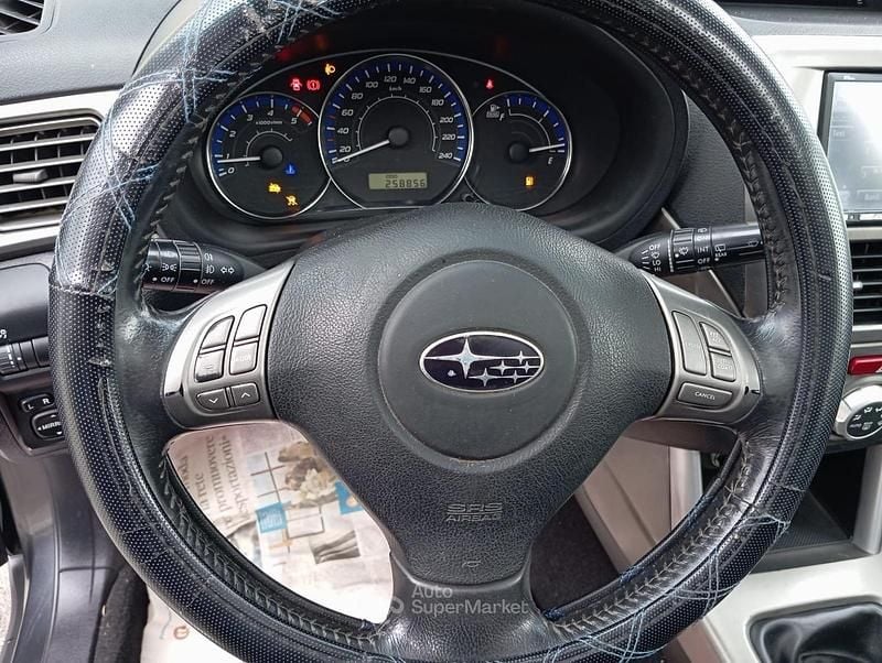 Usata Subaru Forester 147 CV (108 kW) 2010 Gray SUV
