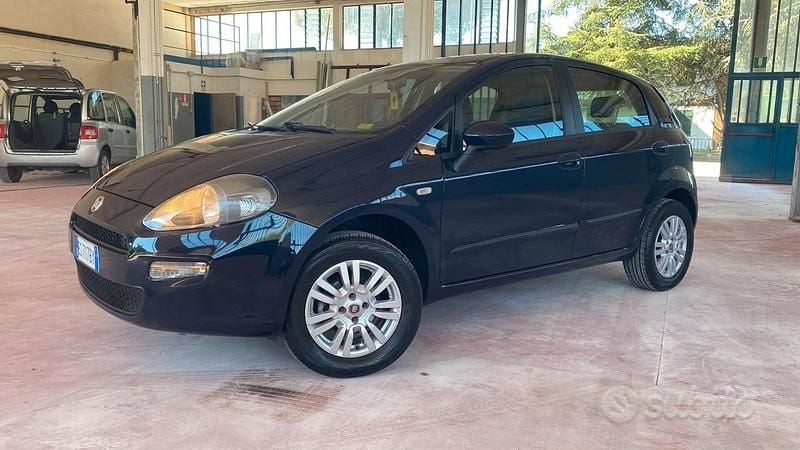 Usata Fiat Punto Lounge 69 CV (50 kW) 2014 Nero Utilitaria
