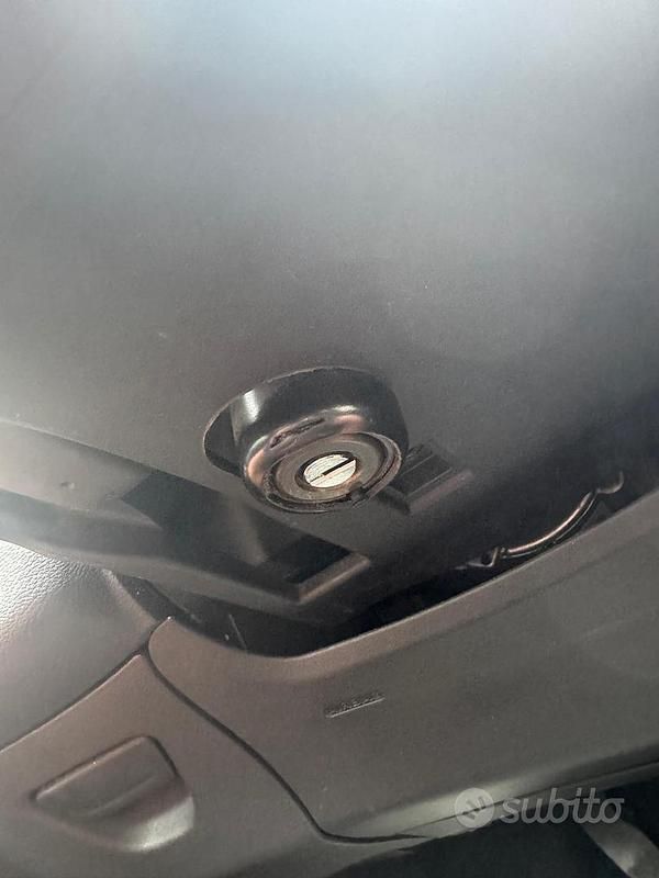 Usata Ford B-MAX 95 CV (69 kW) 2013 Blu Monovolume
