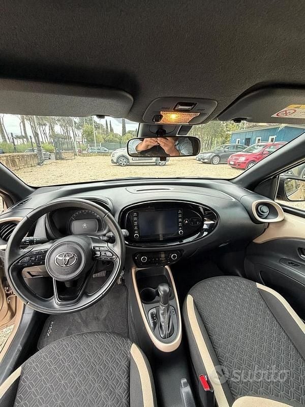 Usata Toyota Aygo X Trend 72 CV (52 kW) 2022 Giallo SUV