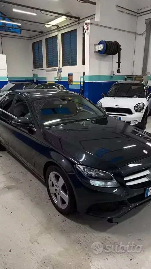 Usata Mercedes C180 Premium 116 CV (85 kW) 2016 Blu Berlina