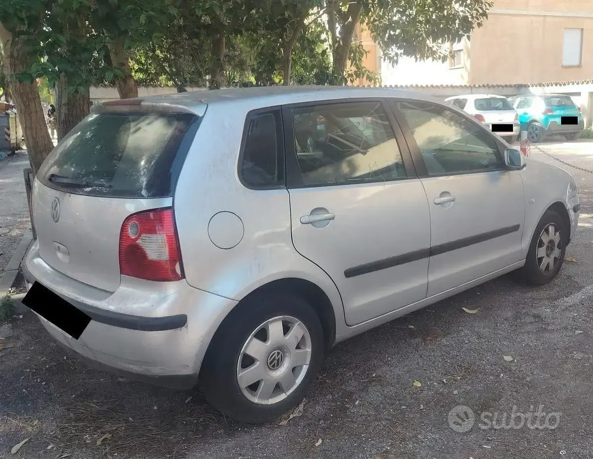 Usata VW Polo Comfortline 64 CV (47 kW) 2005 Grigio Utilitaria
