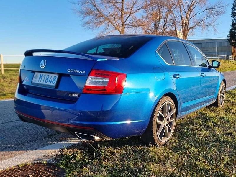 Usata Skoda Octavia RS 184 CV (135 kW) 2015 Blu/azzurro Utilitaria