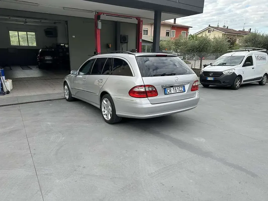 Usata Mercedes E320 Avantgarde 211 CV (155 kW) 2004 Station wagon