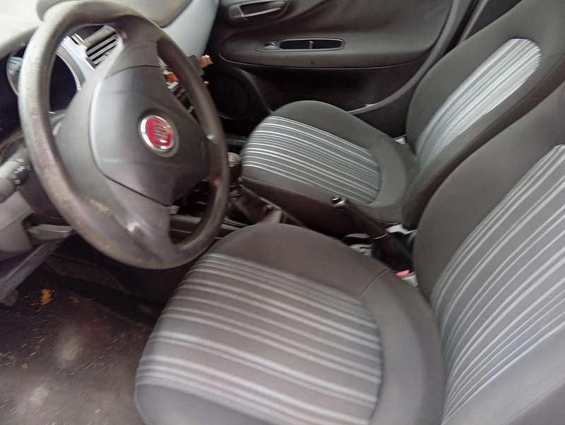 Usata Fiat Punto Evo Active 69 CV (50 kW) 2009 Bianco Utilitaria