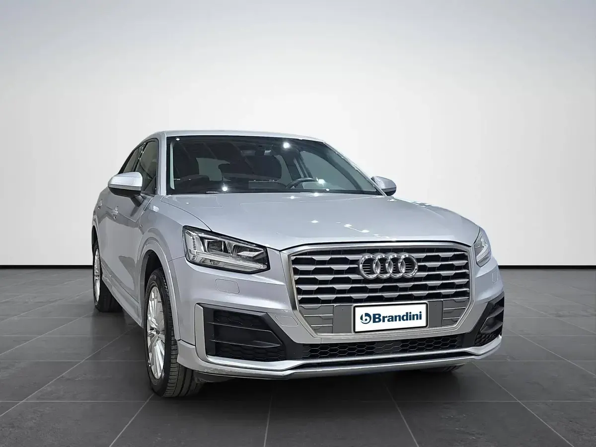 Usata Audi Q2 Business 116 CV (85 kW) 2020 Grigio SUV