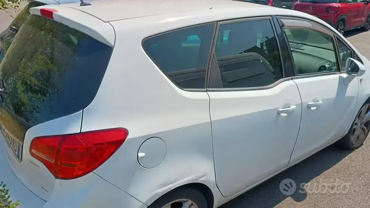 Usata Opel Meriva 120 CV (88 kW) 2014 Bianco Monovolume