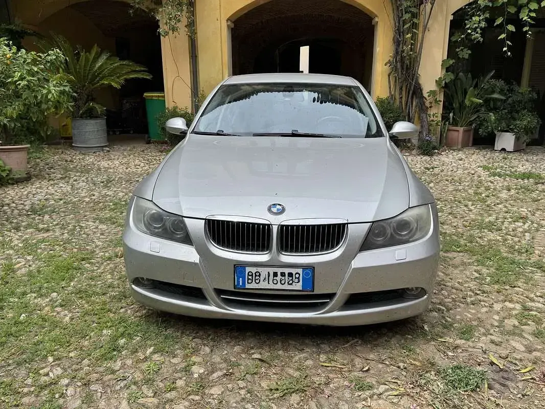 Usata BMW 335 286 CV (210 kW) 2007 Grigio Berlina