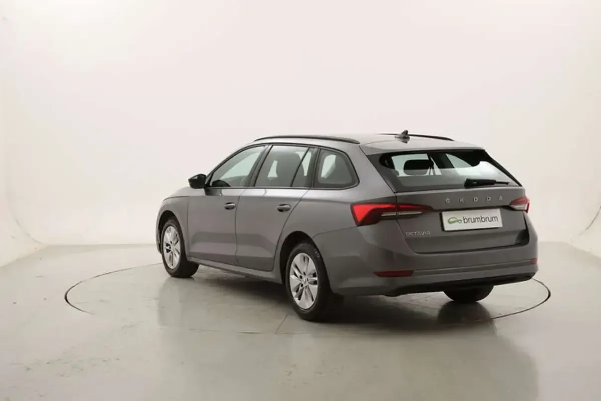 Usata Skoda Octavia Ambition 116 CV (85 kW) 2023 Grigio Station wagon