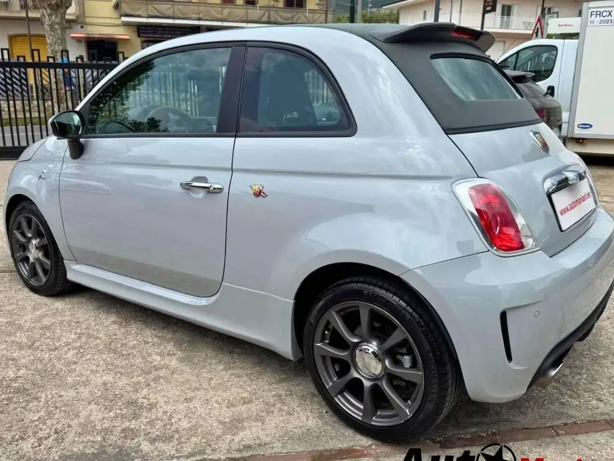 Usata Abarth 595C 140 CV (102 kW) 2013 Grigio cenere Cabrio