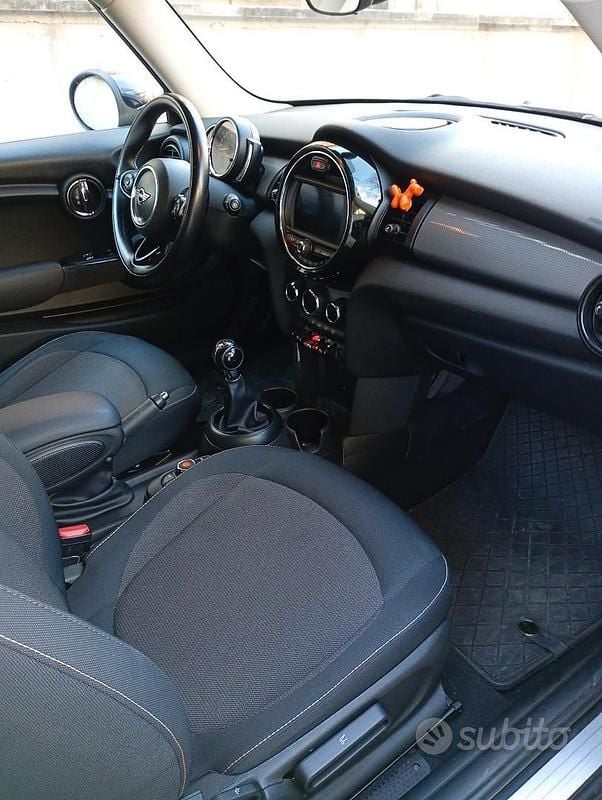 Usata Mini Cooper 136 CV (100 kW) 2018 Grigio Utilitaria