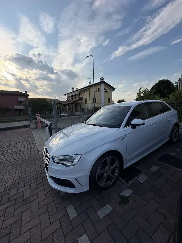 Usata Audi A3 S-Line 110 CV (80 kW) 2015 Bianco Berlina