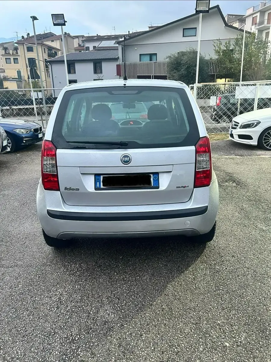 Usata Fiat Idea 69 CV (50 kW) 2008 Grigio Monovolume