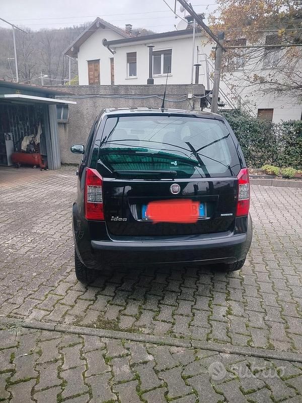 Usata Fiat Idea 80 CV (58 kW) 2011 Nero Monovolume