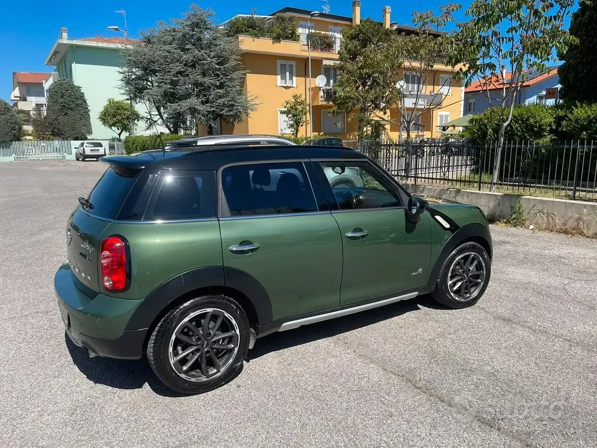 Usata Mini Countryman 111 CV (81 kW) 2014 Verde SUV