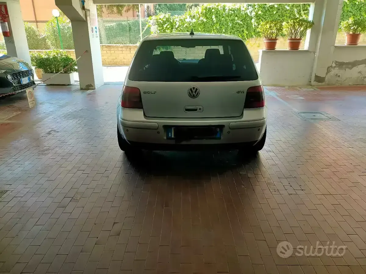 Usata VW Golf IV GTI 150 CV (110 kW) 2001 Grigio Berlina