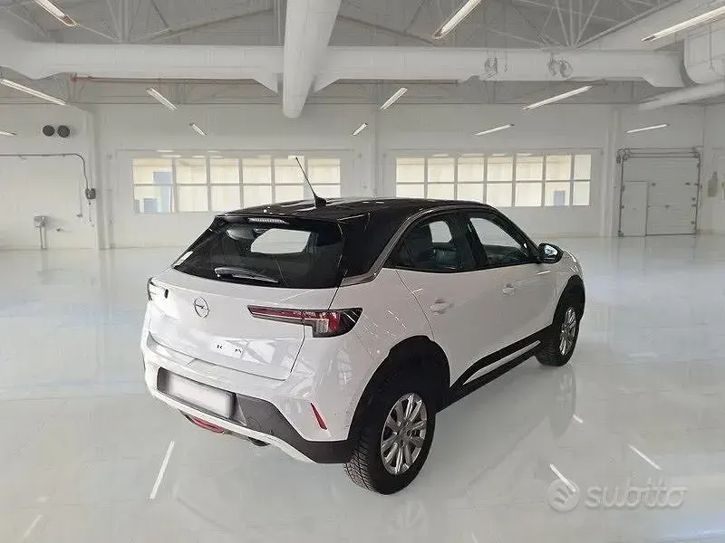Usata Opel Mokka Edition 101 CV (74 kW) 2023 Bianco SUV