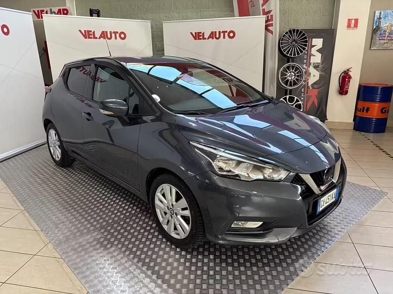 Begagnad Nissan Micra Acenta 71 HK (52 kW) 2020 Grå Halvkombi