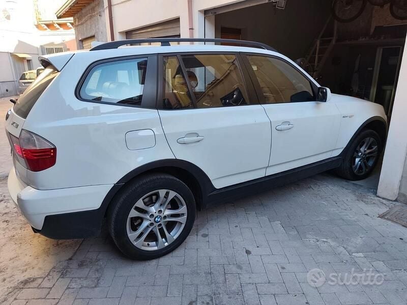 Bianco Usata 2009 BMW X3 SUV | 4000 € (Super prezzo) - Immagine 1/4
