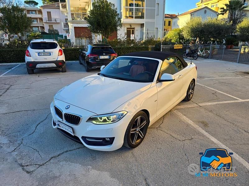 Usata BMW 218 Sport Line 149 CV (109 kW) 2016 Bianco Cabrio