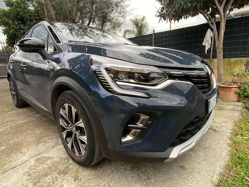 Begagnad Renault Captur Techno 94 HK (69 kW) 2023 Blå SUV