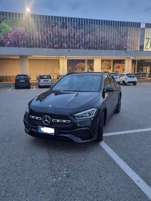 Usata 2021 Mercedes GLA200 Premium SUV | 34.000 € (Buon prezzo) - Immagine 1/4