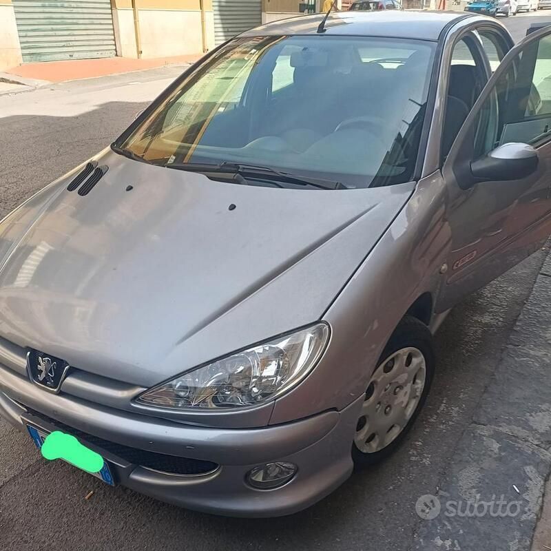 Usata Peugeot 206 68 CV (50 kW) 2005 Grigio Berlina