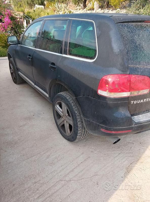 Usata VW Touareg R 174 CV (127 kW) 2024 Nero SUV