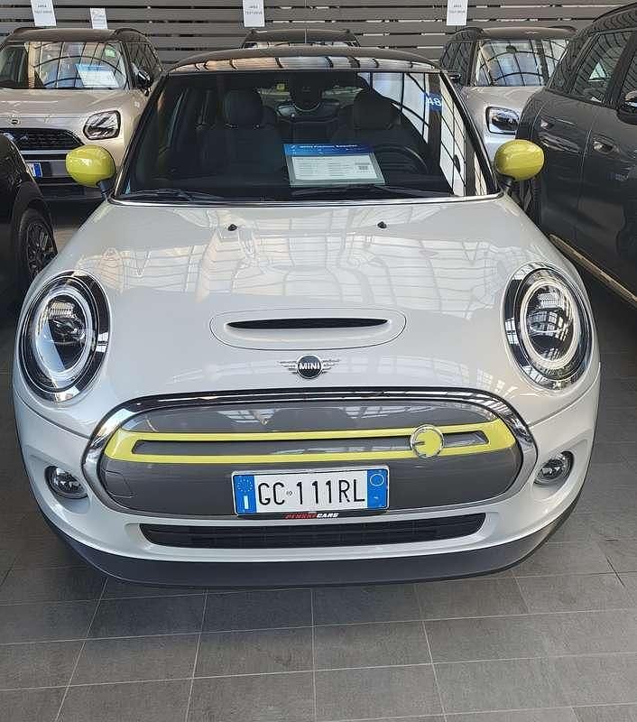 Usata Mini Cooper SE 75 kW (102 CV) 2020 Utilitaria